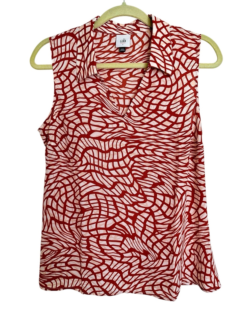 CAbi Sleeveless Collared V-Neck Top in burnt orange and white/cream - Picture 3 of 6